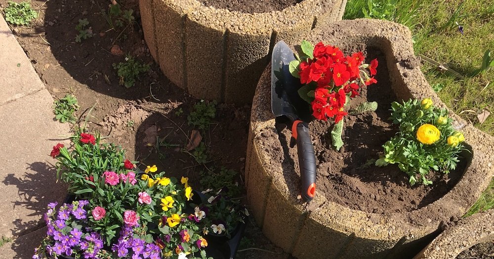Pflanzsteine setzen und Garten verschönern Kemmler informiert