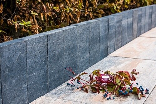 palisaden als mauer im garten