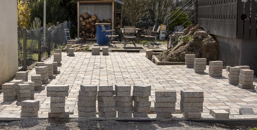 terrasse gepflastert